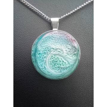 Gyanta kerek medál (25 mm) nemesacél nyakláncon 27.– elegáns női ékszer