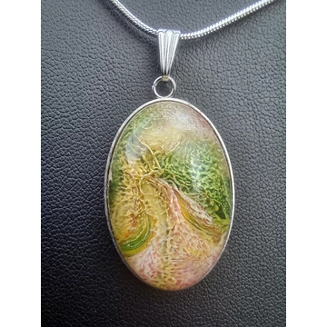 Gyanta ovális medál (20x30 mm) nemesacél nyakláncon 25.– elegáns női ékszer