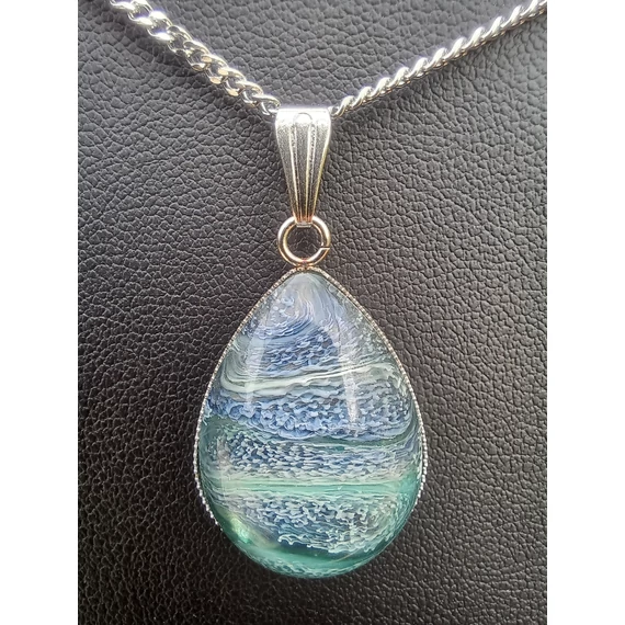 Gyanta csepp medál (18x25 mm) nemesacél nyakláncon 16. – elegáns női ékszer