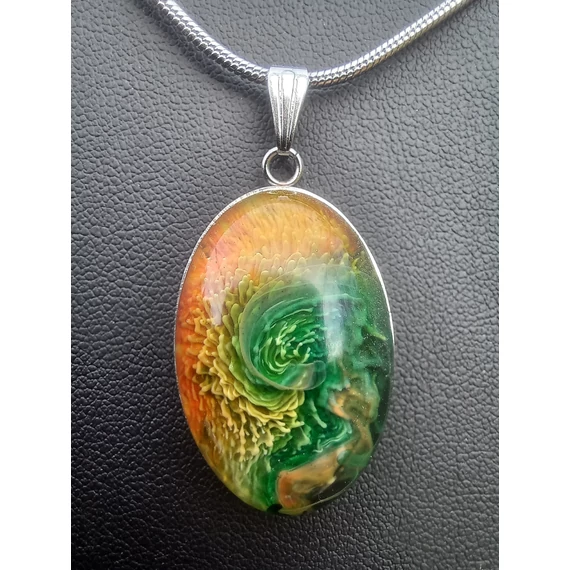 Gyanta ovális medál (20x30 mm) nemesacél nyakláncon 24.– elegáns női ékszer