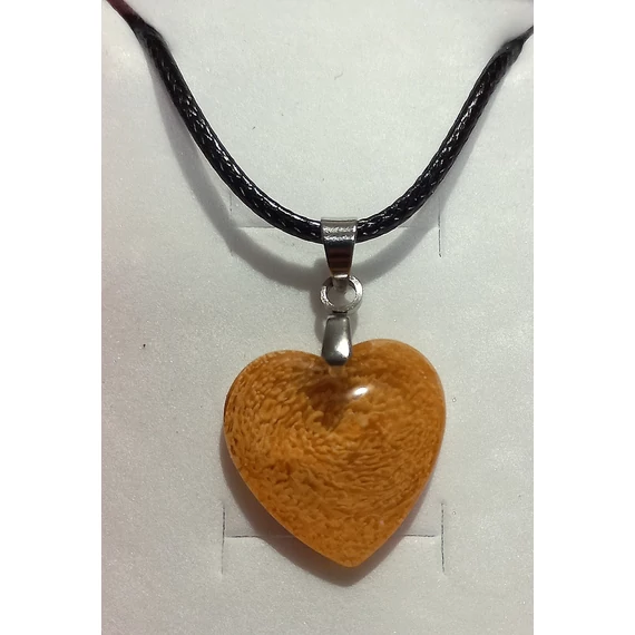 Gyanta nyaklánc – szív medál, kicsi (18x18 mm) 12.